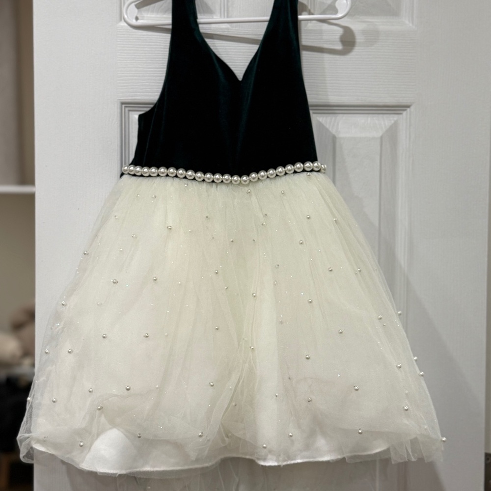 Girls dress